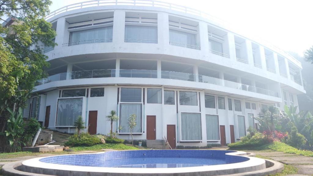 Hotel Pondokan Tjiburial Cimenyan Buitenkant foto